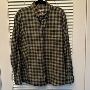 Johnnie-O Men’s XL Flannel.  Soft. 100% Cotton.  Excellent condition.